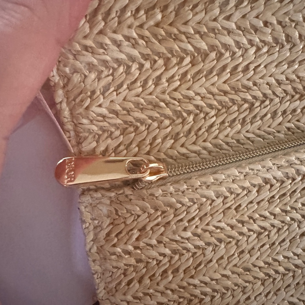 Dior Natural Straw Woven Clutch with Embroidered Logo - Picture 3 of 3